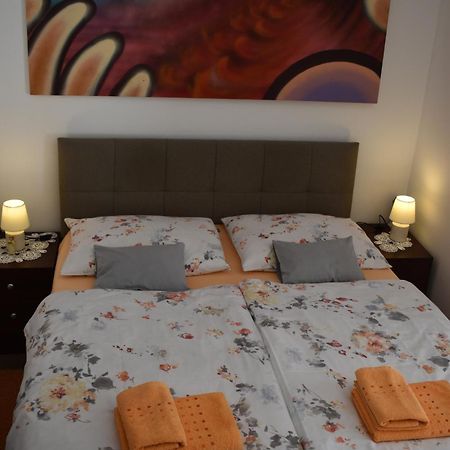 Studio Apartman Tasha Opatija Exteriör bild