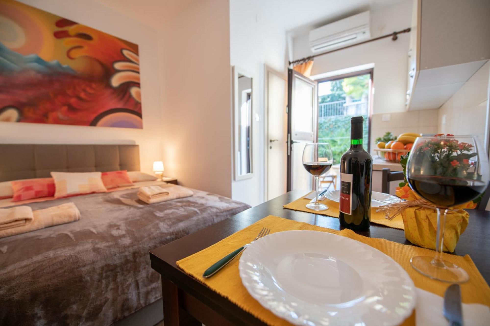 Studio Apartman Tasha Opatija Exteriör bild